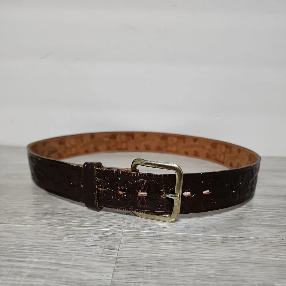 CHAMBERS Men's Hand‎ Finished Tooled Leather Belt Made in the USA Buckle Belt